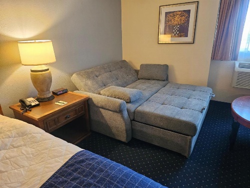 Broadway Inn Conference Center image 17